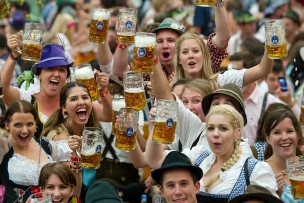 Na Oktoberfestu popijeno mnogo manje piva nego prošle godine Na Oktoberfestu popijeno mnogo manje piva nego prošle godine