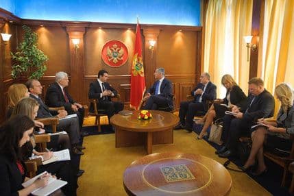 Članstvo u NATO i EU najbolji okvir za stabilnost i prosperitet regiona Članstvo u NATO i EU najbolji okvir za stabilnost i prosperitet regiona