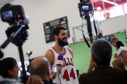 Mirotić odličan u porazu Čikaga Mirotić odličan u porazu Čikaga