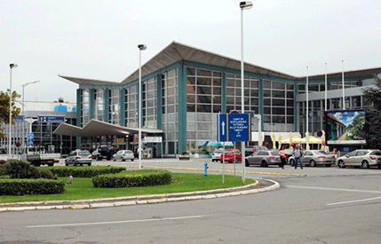 Beograd: Nestala veća količina oružja iz aerodromskog magacina Beograd: Nestala veća količina oružja iz aerodromskog magacina