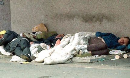 U Srbiji živi više od 18.000 beskućnika U Srbiji živi više od 18.000 beskućnika