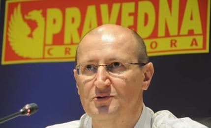 Pravedna: DPS može mirno prodavati maglu, a opozicija držati vašarske govore protiv NATO Pravedna: DPS može mirno prodavati maglu, a opozicija držati vašarske govore protiv NATO