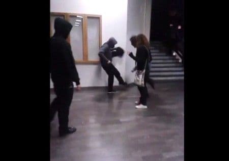 Beograd: Napad na studente na Filozofskom fakultetu Beograd: Napad na studente na Filozofskom fakultetu