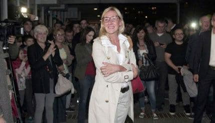 Olja Bećković vodila "Utisak nedjelje" ispred B92 Olja Bećković vodila "Utisak nedjelje" ispred B92