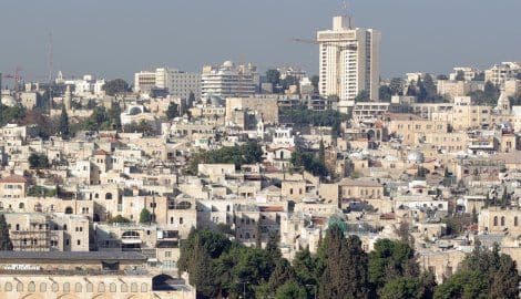 Sukobi u Jerusalimu, Palestinci zaključani u džamiji Sukobi u Jerusalimu, Palestinci zaključani u džamiji