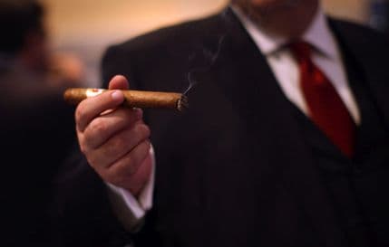 Novinar je 20 godina pratio 500 milionera i otkrio njihove tajne Novinar je 20 godina pratio 500 milionera i otkrio njihove tajne