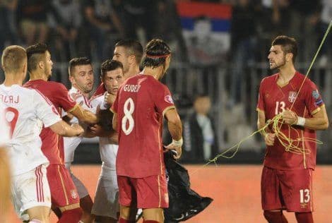 Mitrović: Samo sam htio da zastavu odnesem sudiji, pa da igramo fudbal Mitrović: Samo sam htio da zastavu odnesem sudiji, pa da igramo fudbal