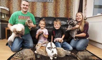 Engleska porodica živi sa 150 ljubimaca Engleska porodica živi sa 150 ljubimaca