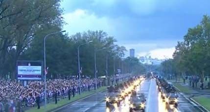 BEOGRAD: Parada "Korak pobjednika" (VIDEO) BEOGRAD: Parada "Korak pobjednika" (VIDEO)
