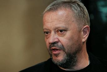 Emir Hadžihafizbegović: Prošao sam pakao korone, nikome to ne bih poželio Emir Hadžihafizbegović: Prošao sam pakao korone, nikome to ne bih poželio