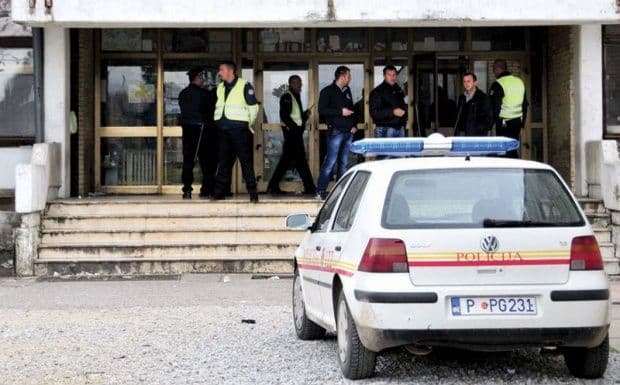 U Gimnaziji u Tuzima masovno se tukla albanska djeca, svi povrijeđeni učenici Albanci U Gimnaziji u Tuzima masovno se tukla albanska djeca, svi povrijeđeni učenici Albanci