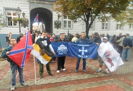 Mladi SL dočekali Putina u Beogradu Mladi SL dočekali Putina u Beogradu