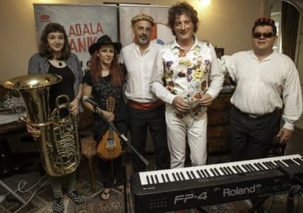 „Gamele“, novi spot Tončija Huljića i Madre Badessa benda (VIDEO) „Gamele“, novi spot Tončija Huljića i Madre Badessa benda (VIDEO)