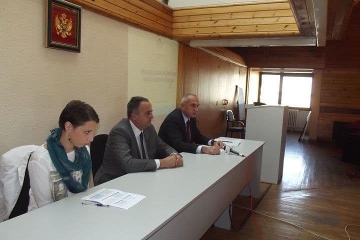 ŽABLJAK: IRF predstavio povoljnije kredite (VIDEO) ŽABLJAK: IRF predstavio povoljnije kredite (VIDEO)