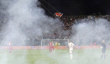 UEFA: Srbiji pobjeda sa 3:0 uz oduzimanje tri boda UEFA: Srbiji pobjeda sa 3:0 uz oduzimanje tri boda