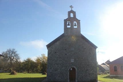 Primjer suživota u Gusinju: U istoj ulici džamija, katolička i pravoslavna crkva Primjer suživota u Gusinju: U istoj ulici džamija, katolička i pravoslavna crkva