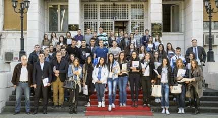 Srednjoškolci iz Berana upoznali se sa EU i NATO integracijama Srednjoškolci iz Berana upoznali se sa EU i NATO integracijama