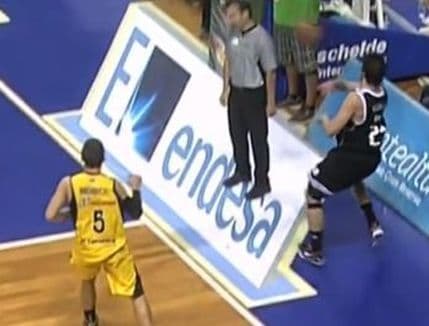 VIDEO: Ljulj pogodio loptom sudiju u glavu VIDEO: Ljulj pogodio loptom sudiju u glavu