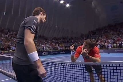 VIDEO: Robredo pokazao Mareju dva srednja prsta VIDEO: Robredo pokazao Mareju dva srednja prsta