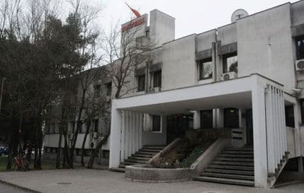 Ugovor o prodaji Pobjede firmi Media Nea 17. novembra Ugovor o prodaji Pobjede firmi Media Nea 17. novembra