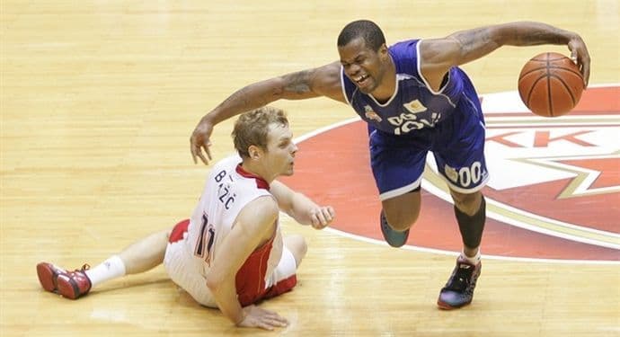 Katastrofalna posljednja četvrtina za poraz Budućnosti od Zvezde! Katastrofalna posljednja četvrtina za poraz Budućnosti od Zvezde!