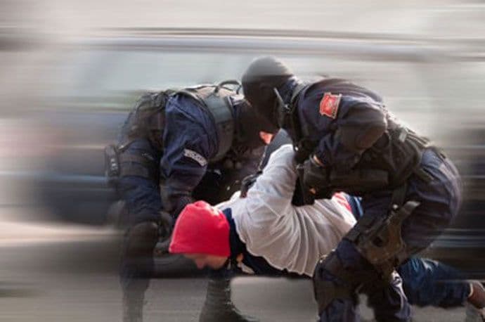 Uhapšen osumnjičeni za pokušaj ubistva u Golubovcima Uhapšen osumnjičeni za pokušaj ubistva u Golubovcima