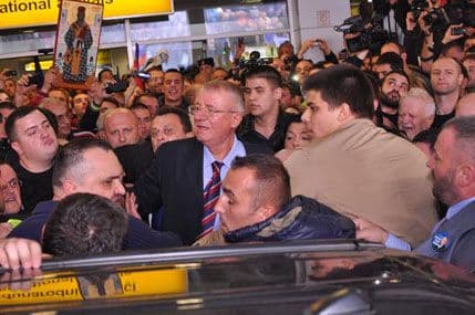 Vojislav Šešelj ponovo u Srbiji: Silna će borba da bude? Vojislav Šešelj ponovo u Srbiji: Silna će borba da bude?