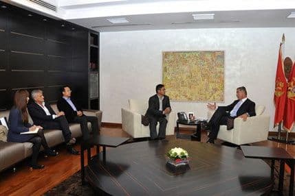 FAKSIMILI: Crna Gora i Srbija zaključile indentične ugovore o obezbjeđenju sa kineskom Exim bankom FAKSIMILI: Crna Gora i Srbija zaključile indentične ugovore o obezbjeđenju sa kineskom Exim bankom