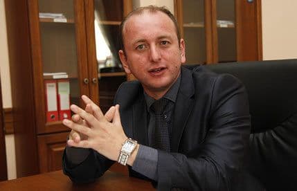 KNEŽEVIĆ: Đukanović falsifikuje i negira istorijske vrijednosti KNEŽEVIĆ: Đukanović falsifikuje i negira istorijske vrijednosti