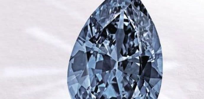 Plavi dijamant prodat za 32 miliona dolara Plavi dijamant prodat za 32 miliona dolara