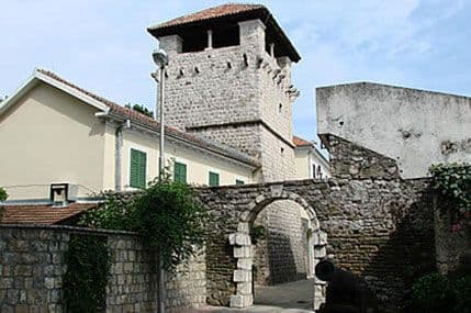 "Tivatski slikari" u galeriji Ljetnjikovca Buća "Tivatski slikari" u galeriji Ljetnjikovca Buća