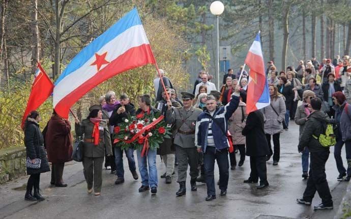 Antifašisti iz cijele bivše Jugoslavije okupljeni u Jajcu Antifašisti iz cijele bivše Jugoslavije okupljeni u Jajcu