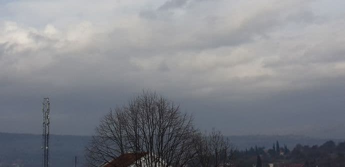 POPOVIĆ: Izdat crveni alarm, večeras obilnije padavine uz jak vjetar POPOVIĆ: Izdat crveni alarm, večeras obilnije padavine uz jak vjetar