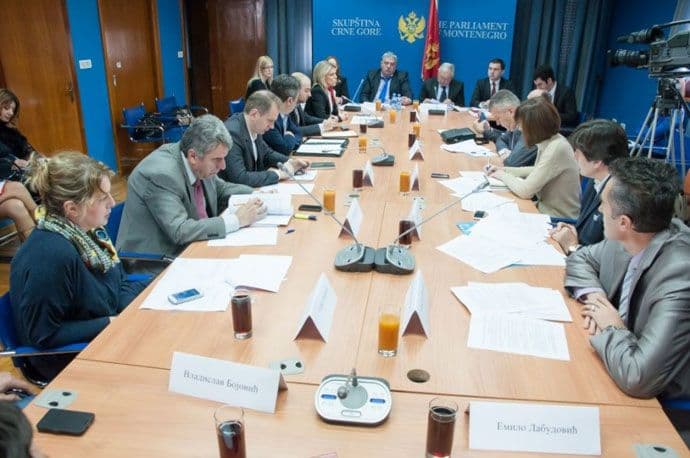 Odbor podržao Prijedlog zakona o finansiranju partija Odbor podržao Prijedlog zakona o finansiranju partija