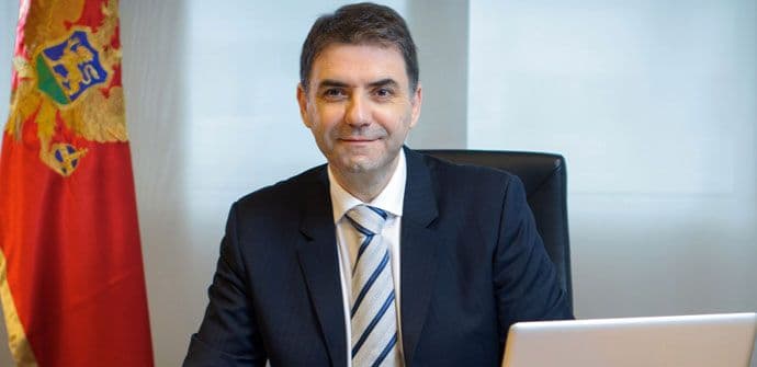 Petar IVANOVIĆ, ministar poljoprivrede: Do 2020. biće uloženo 150 miliona eura u poljoprivredu Petar IVANOVIĆ, ministar poljoprivrede: Do 2020. biće uloženo 150 miliona eura u poljoprivredu