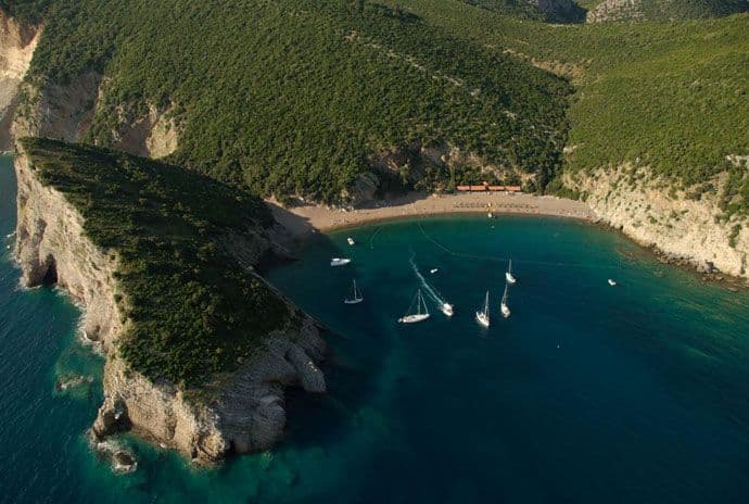 SIMOVIĆ: Precizirati šta je sporno u prodaji Kraljičine plaže SIMOVIĆ: Precizirati šta je sporno u prodaji Kraljičine plaže