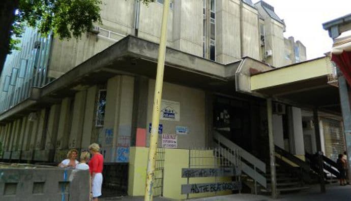 Kragujevac: Htio da se spali jer mu kasni plata Kragujevac: Htio da se spali jer mu kasni plata