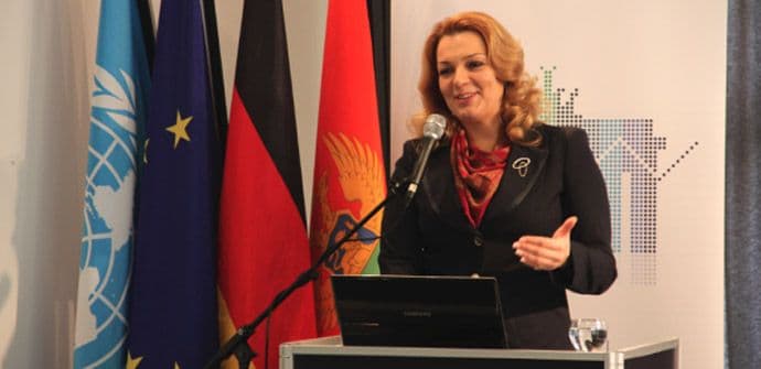 VLAHOVIĆ: Raditi na povezivanju nauke i istraživanja sa privredom VLAHOVIĆ: Raditi na povezivanju nauke i istraživanja sa privredom