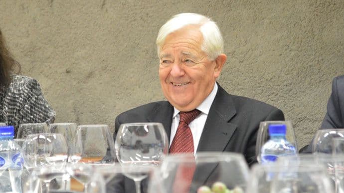 Milan Kučan posjetio vinski podrum Šipčanik Milan Kučan posjetio vinski podrum Šipčanik