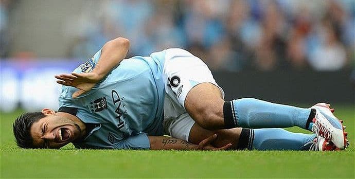 Aguero van terena mjesec dana Aguero van terena mjesec dana