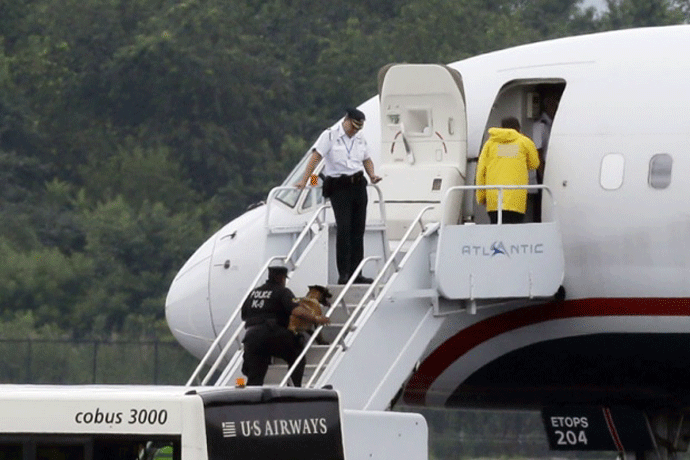 Američki avion prinudno sletio zbog čudnog mirisa Američki avion prinudno sletio zbog čudnog mirisa