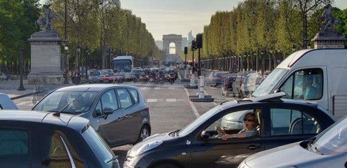 Gradonačelnica Pariza želi da protjera dizel vozila iz grada Gradonačelnica Pariza želi da protjera dizel vozila iz grada