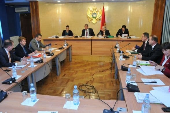 Kontrolno saslušanje čelnika Ministarstva zdravlja odgođeno za petak Kontrolno saslušanje čelnika Ministarstva zdravlja odgođeno za petak