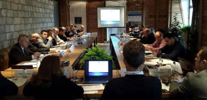 Održan seminar o razvoju klastera u Crnoj Gori i njihov uticaj na lokalni ekonomski razvoj Održan seminar o razvoju klastera u Crnoj Gori i njihov uticaj na lokalni ekonomski razvoj