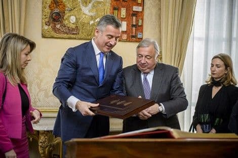 Larše prenio Đukanoviću: Snažna podrška Gornjeg doma Parlamenta Francuske Larše prenio Đukanoviću: Snažna podrška Gornjeg doma Parlamenta Francuske