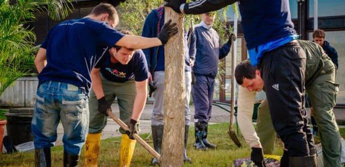 Zaposleni u Porto Montenegru uredili sportsku dvoranu u Tivtu Zaposleni u Porto Montenegru uredili sportsku dvoranu u Tivtu