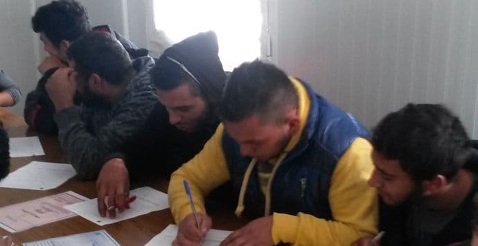 Crveni krst: Počinje obuka Roma za pomoćna zanimanja Crveni krst: Počinje obuka Roma za pomoćna zanimanja