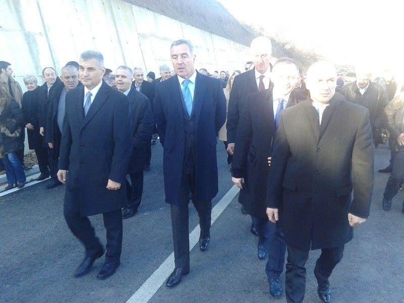 (VIDEO) BIJELO POLJE: Đukanović, Brajović i Žurić otvorili rekonstruisanu dionicu (VIDEO) BIJELO POLJE: Đukanović, Brajović i Žurić otvorili rekonstruisanu dionicu