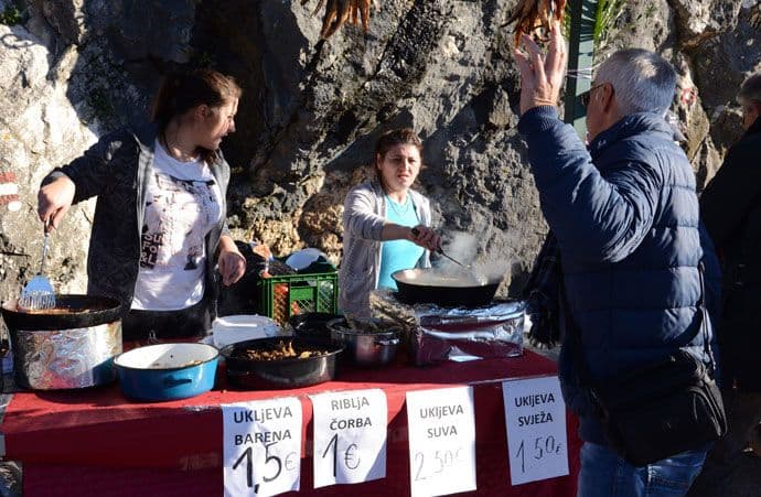FOTO: "Dani vina i ukljeve" u Virpazaru FOTO: "Dani vina i ukljeve" u Virpazaru
