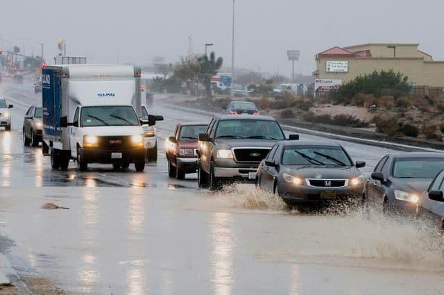VIDEO: Nezapamćena oluja u Kaliforniji VIDEO: Nezapamćena oluja u Kaliforniji